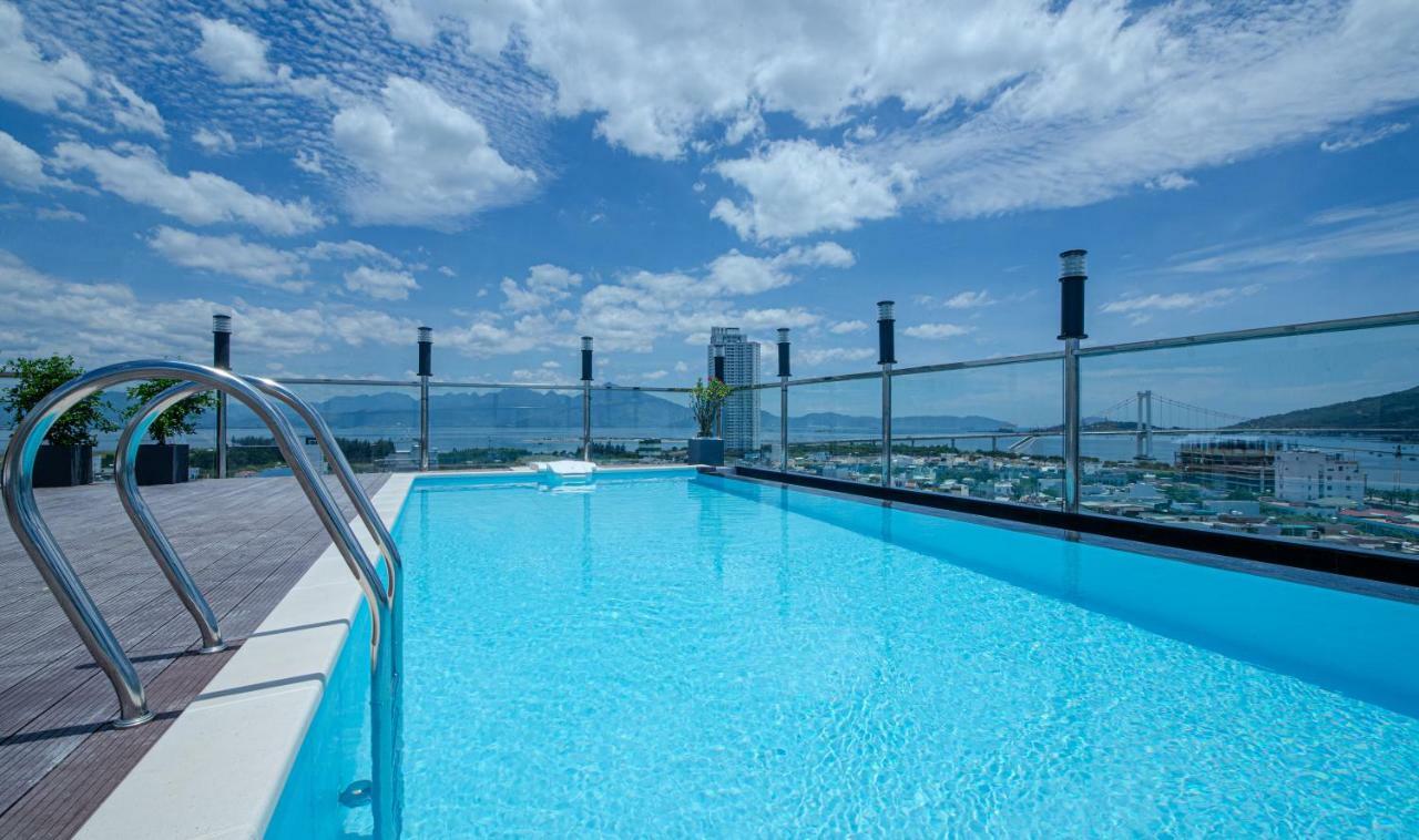 Rest Hotel & Apartment Дананг Екстер'єр фото